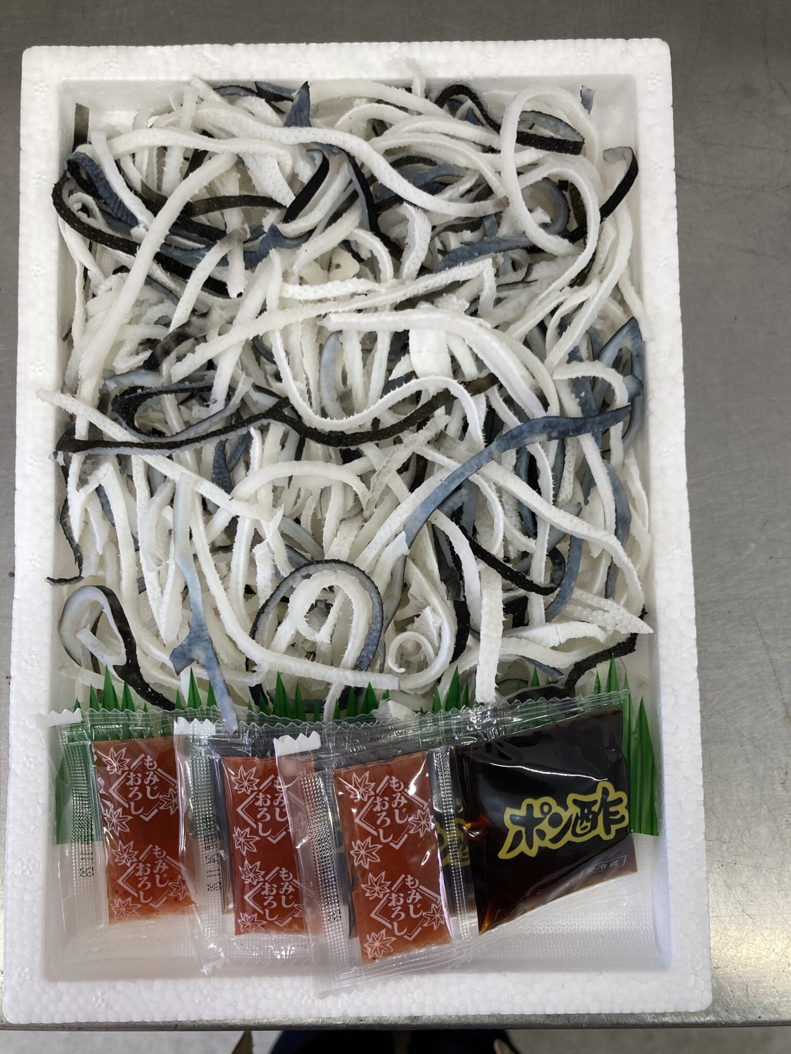 とらふぐ皮湯引き 180g